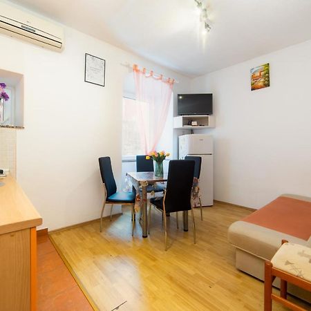 Apartment Kalalarga Макарська Екстер'єр фото