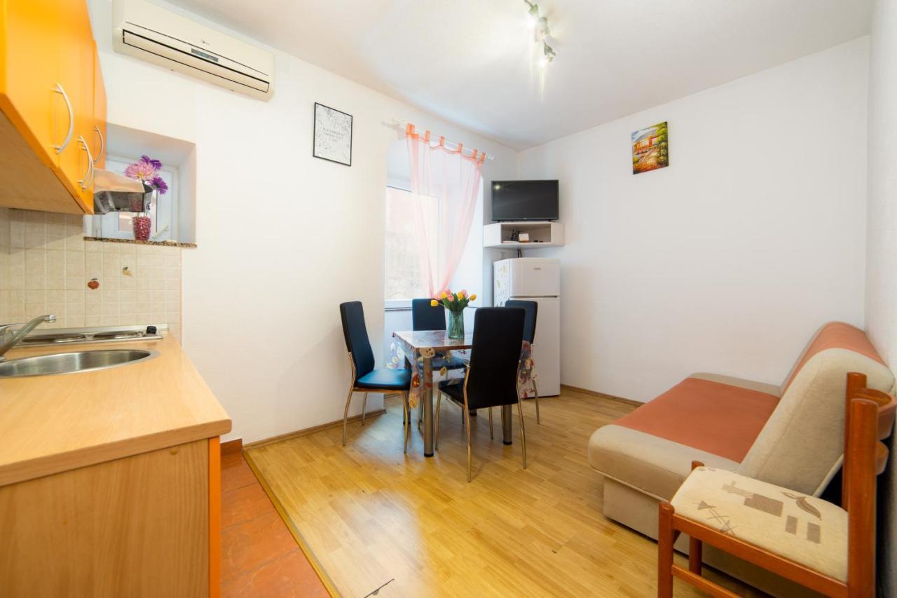 Apartment Kalalarga Макарська Екстер'єр фото